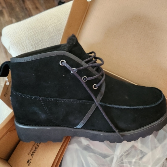 Bearpaw Men's Size 10 Black Boot - Picture 4 of 7